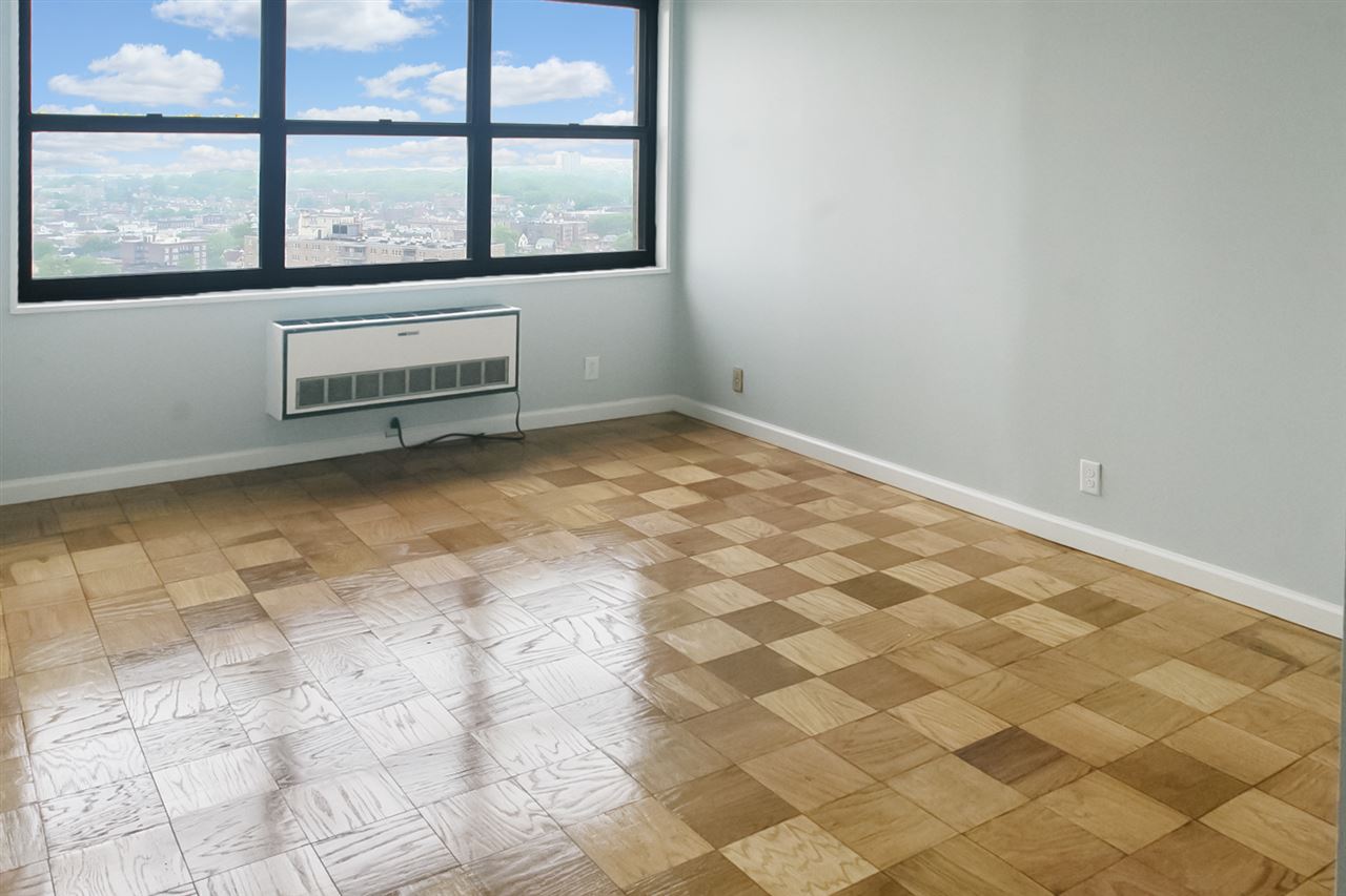 7002 BLVD EAST Unit: 42A