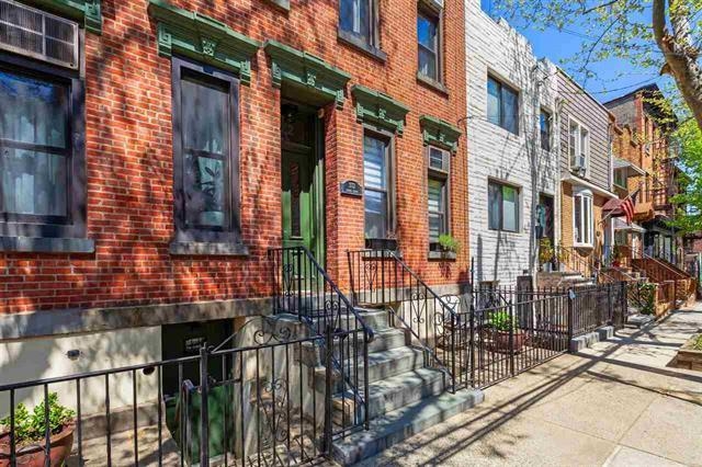 372 2ND ST Unit: 3L