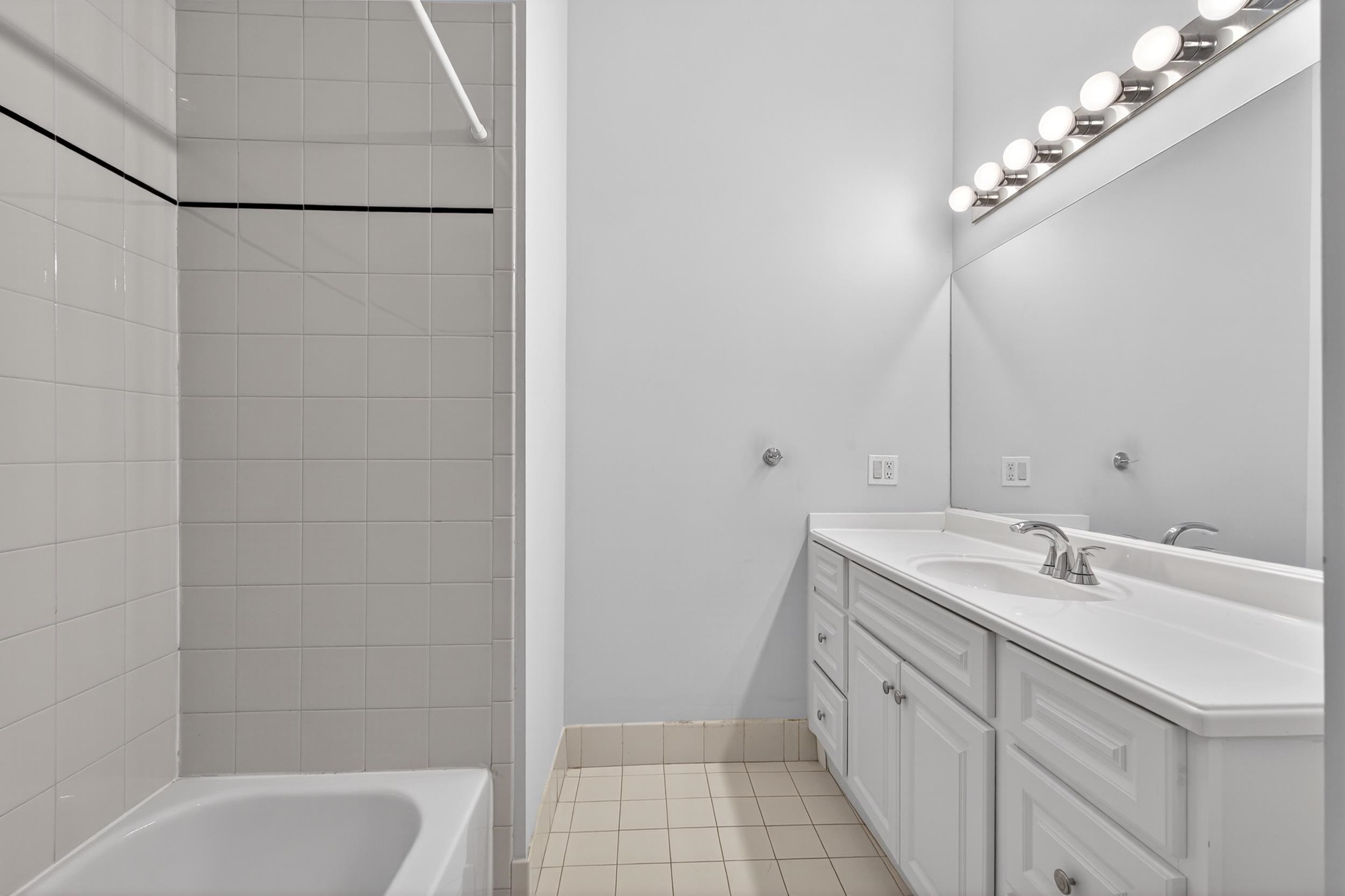 689 LUIS M MARIN BLVD Unit: 906