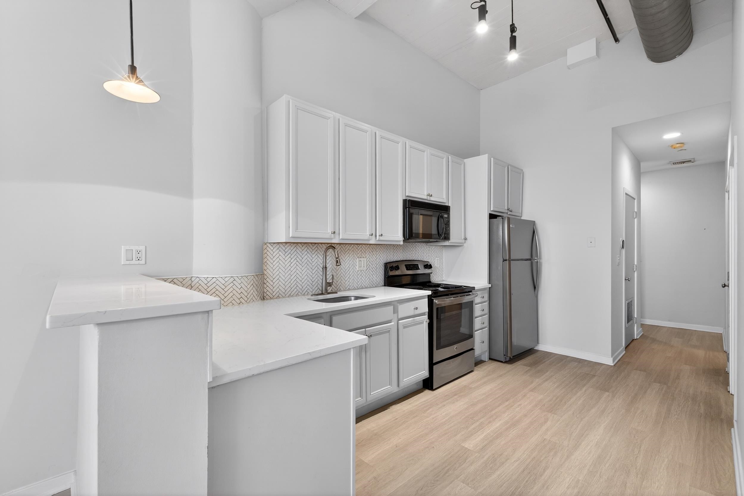 689 LUIS M MARIN BLVD Unit: 906
