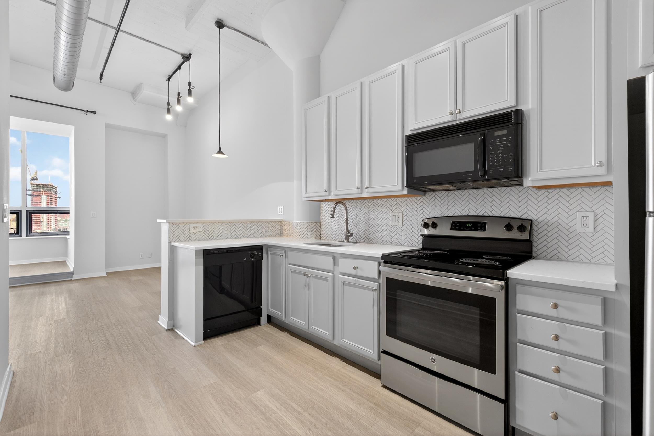 689 LUIS M MARIN BLVD Unit: 906