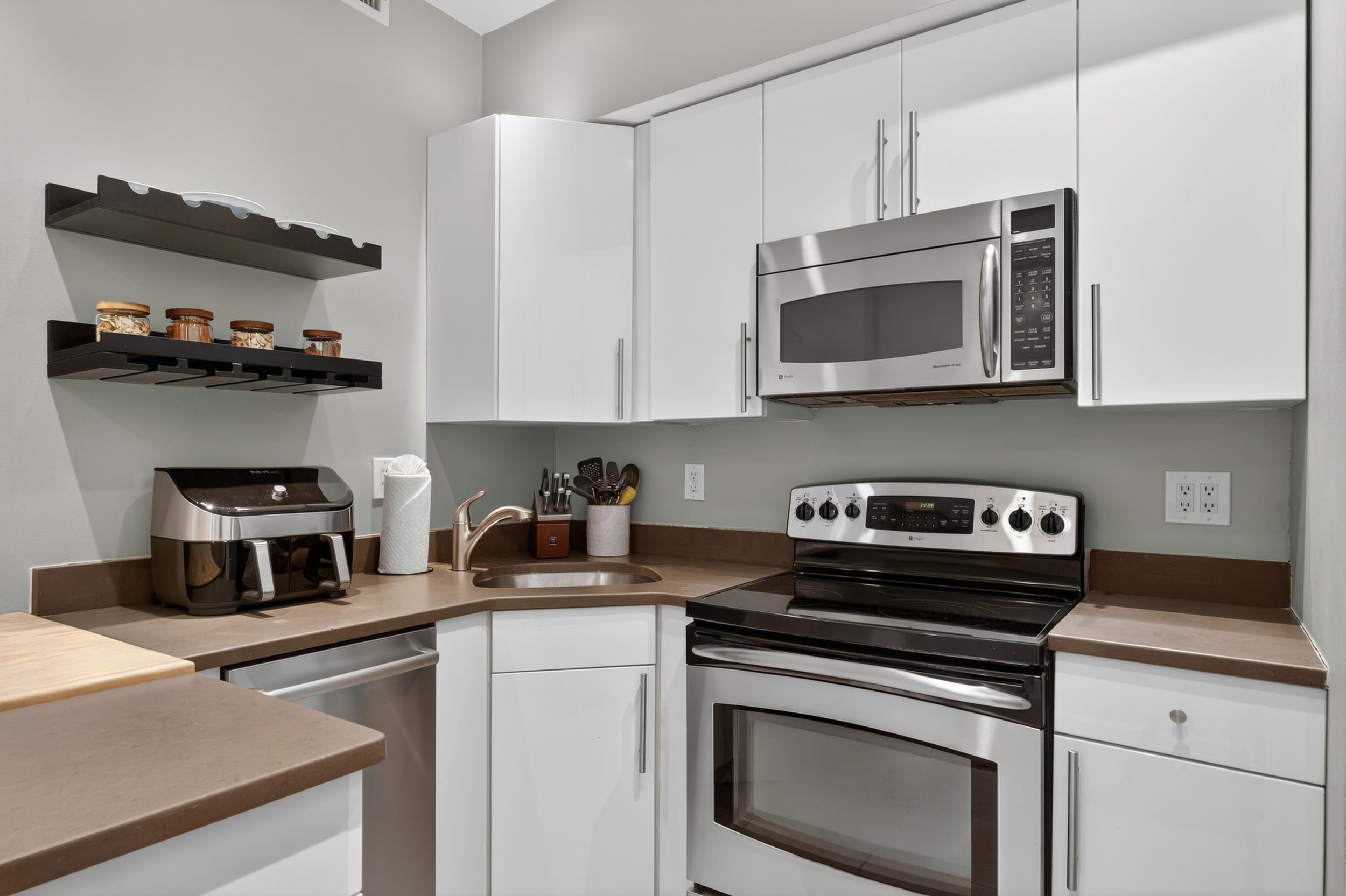 117 BLOOMFIELD ST Unit: 3A