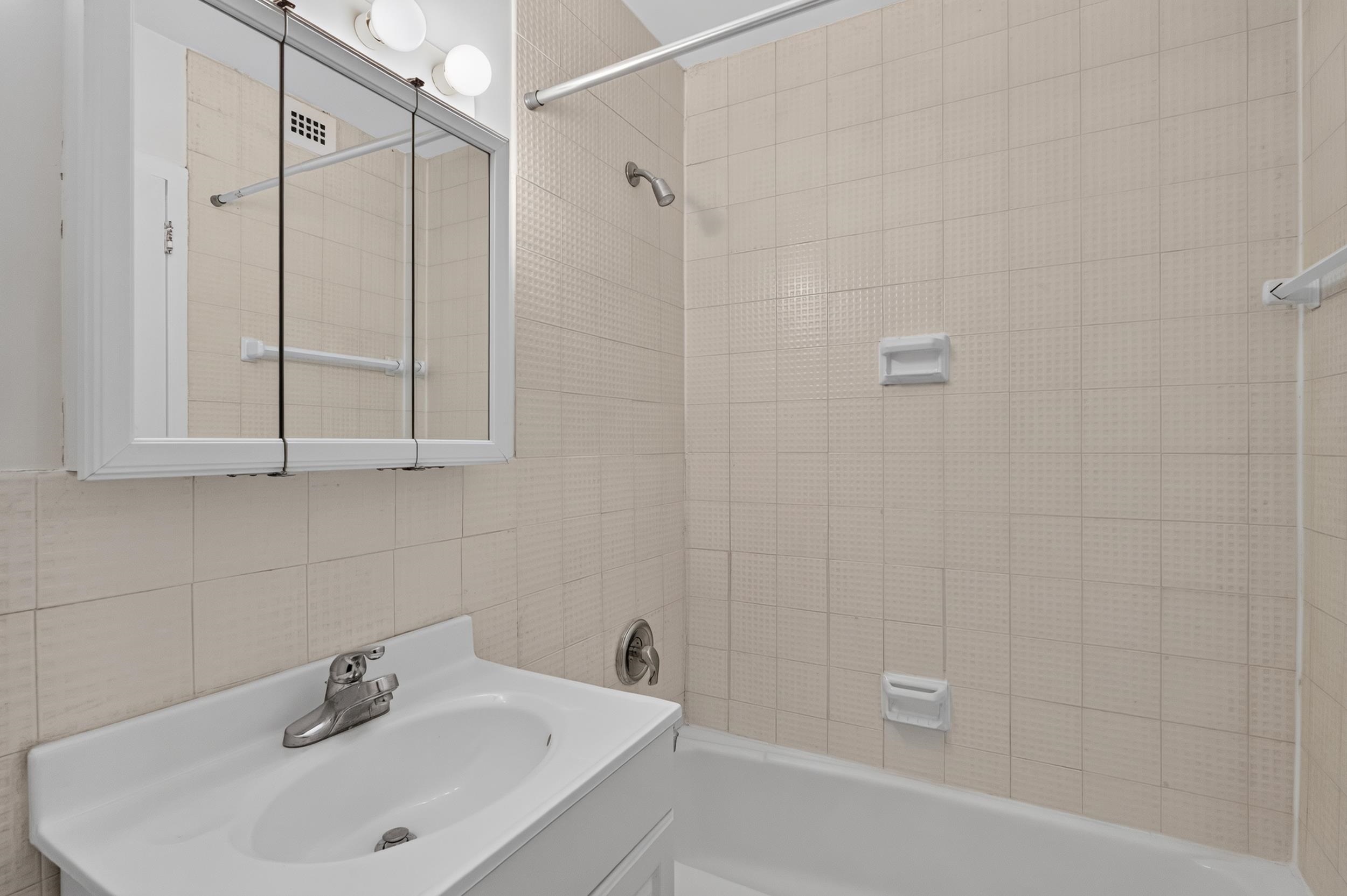 6600 BLVD EAST Unit: 7A