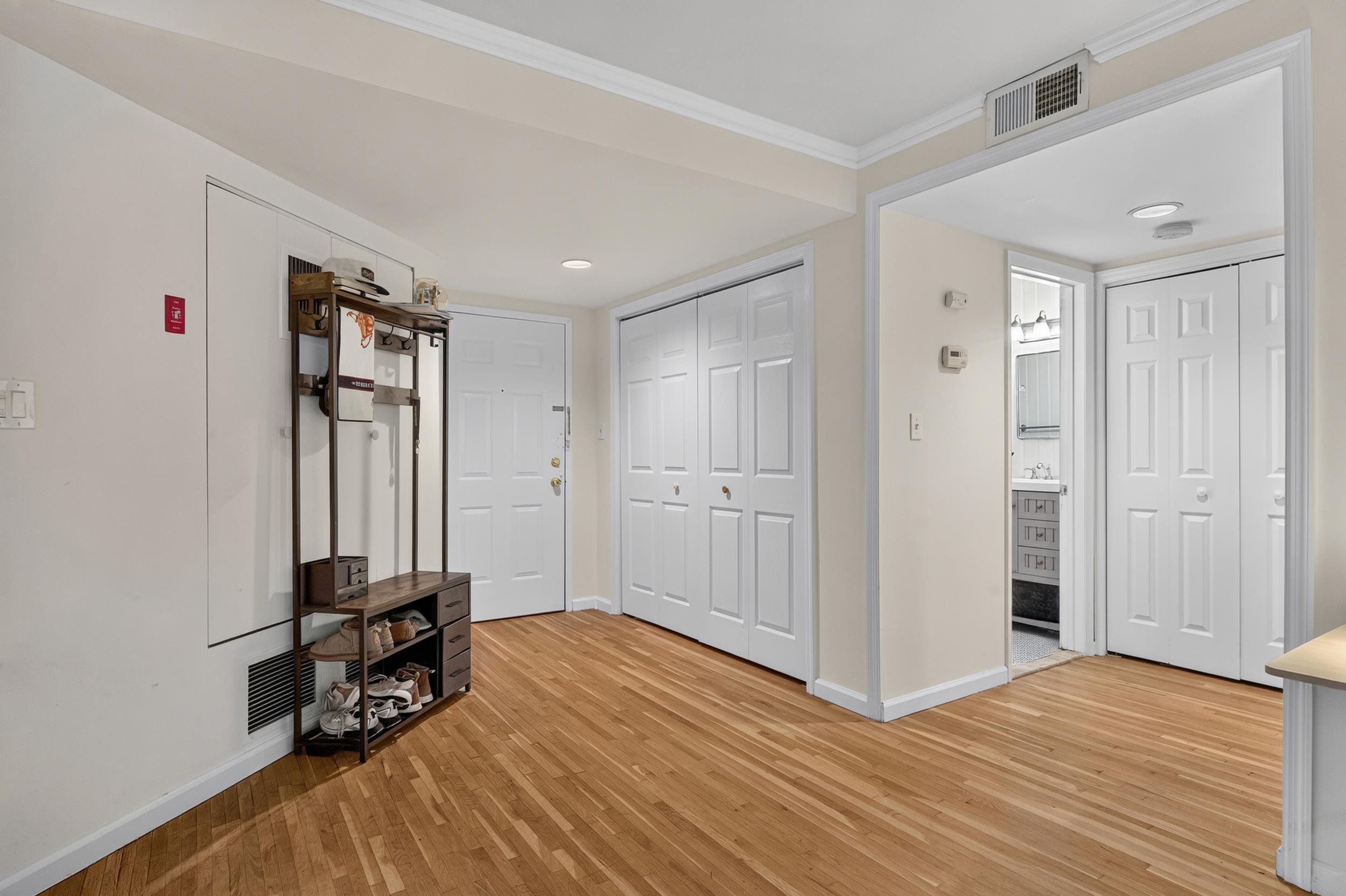1001 CLINTON ST Unit: 3E