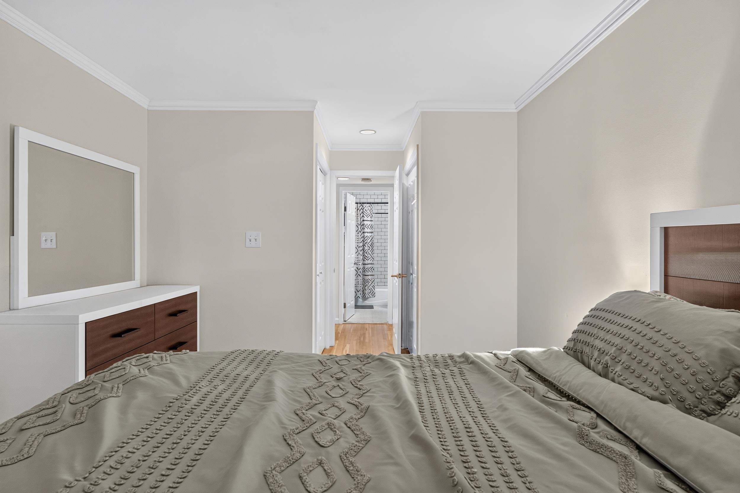 1001 CLINTON ST Unit: 3E