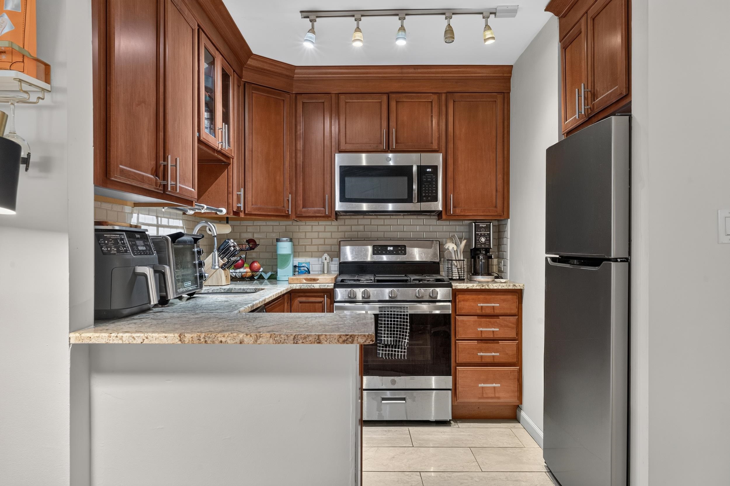 1001 CLINTON ST Unit: 3E