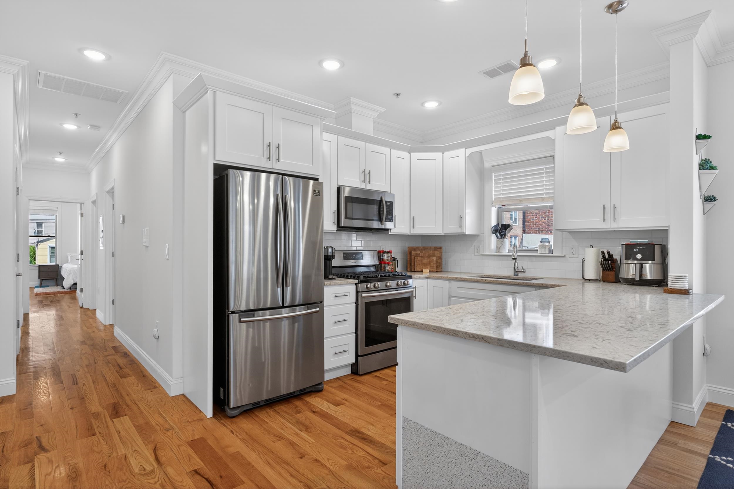512 4TH ST Unit: 3