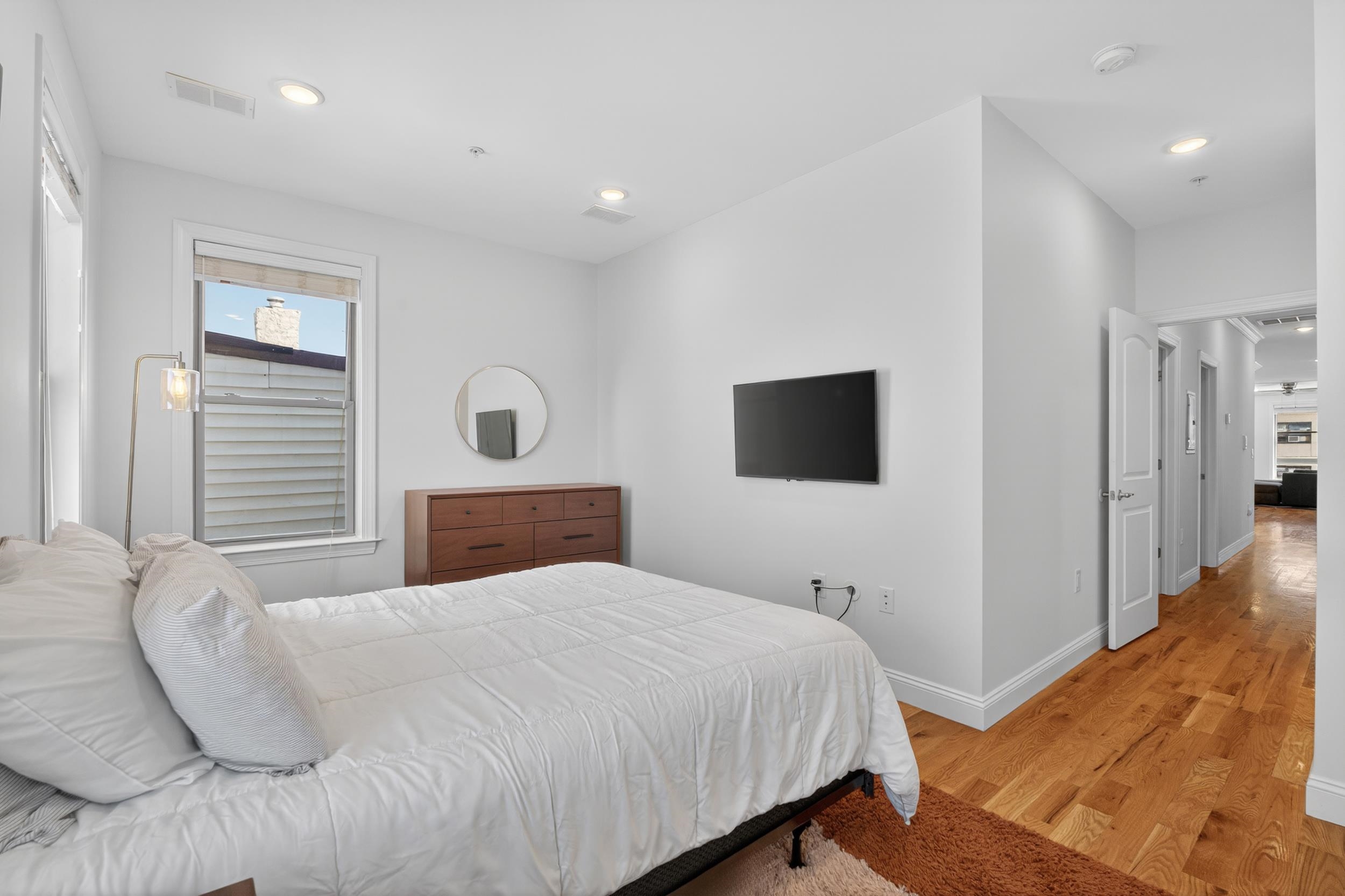 512 4TH ST Unit: 3