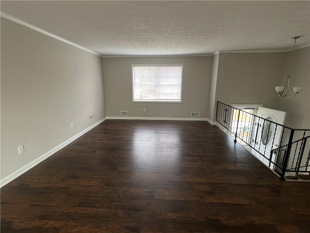 3566 Manhattan Drive