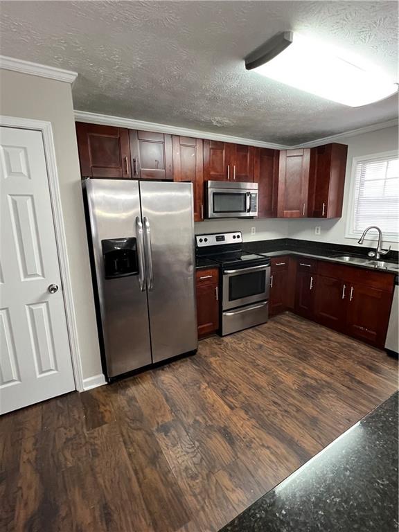 3566 Manhattan Drive