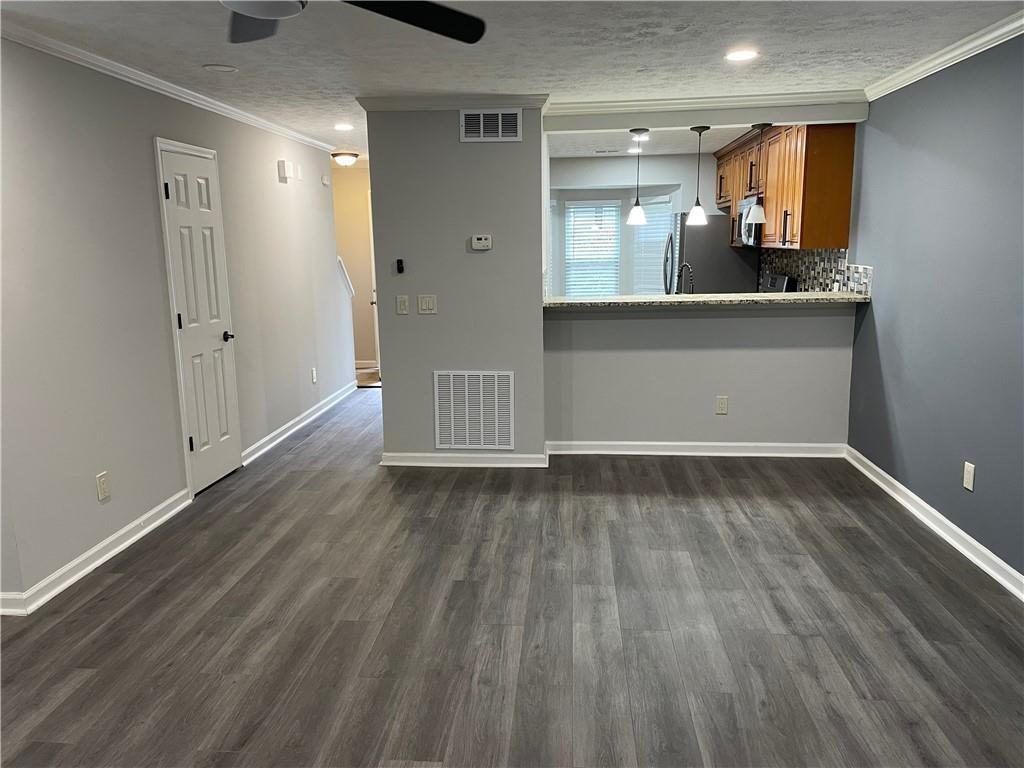 3517 Station Drive NW