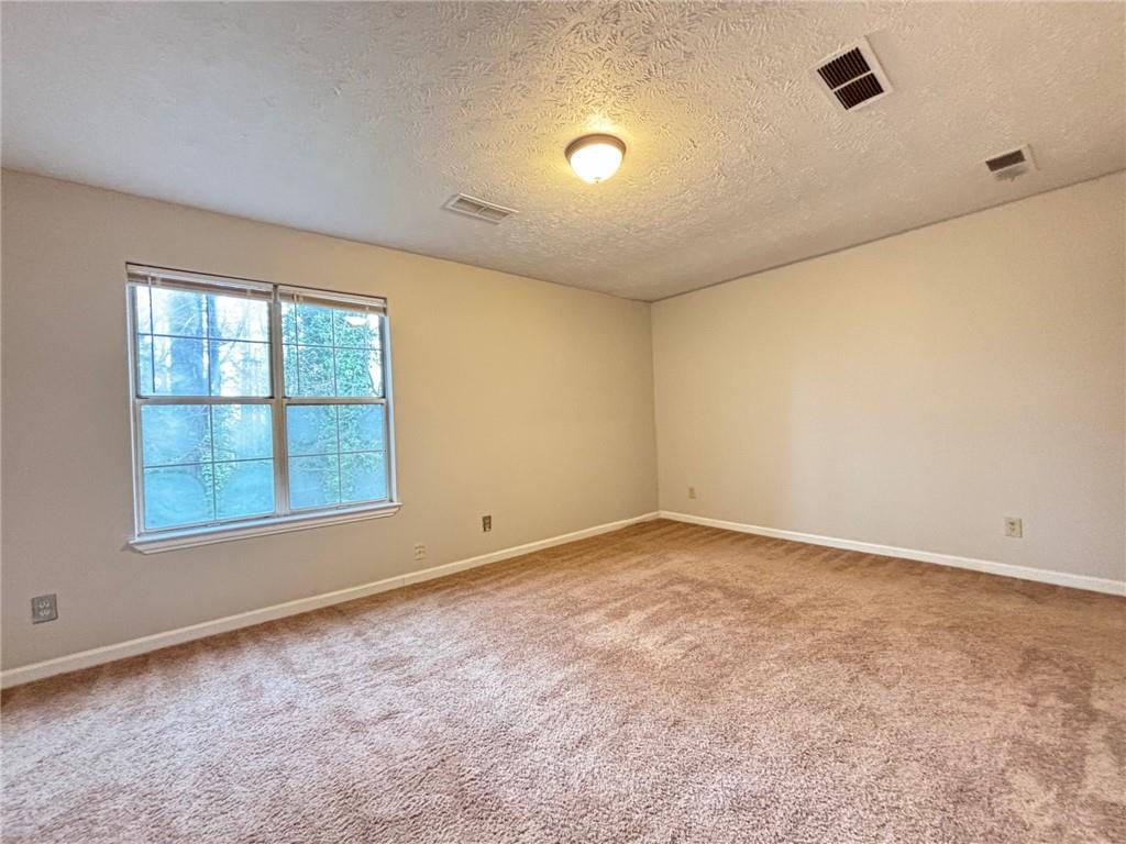 1014 Huntington Trace SE