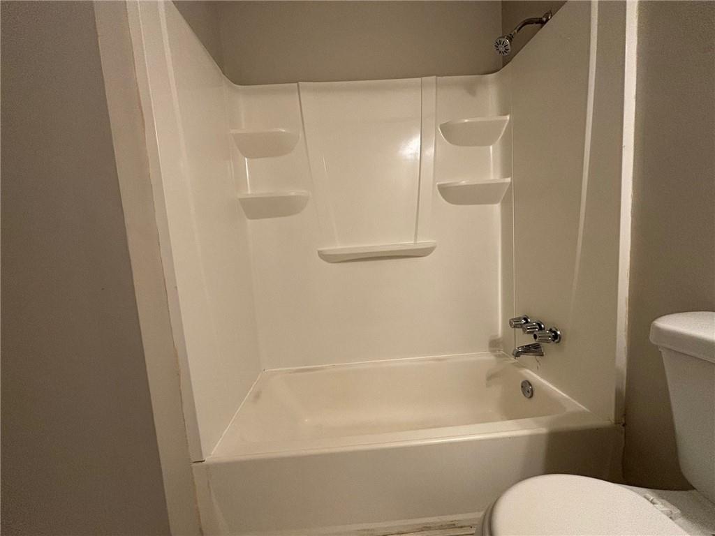 1014 Huntington Trace SE