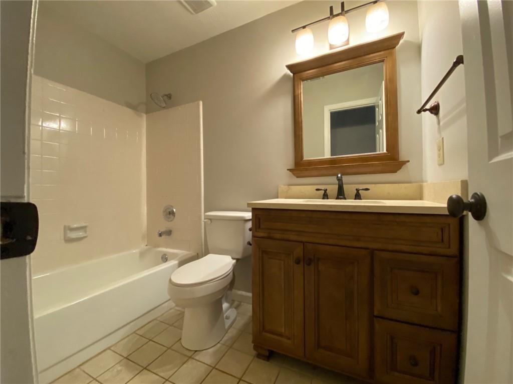 1125 Taylor Oaks Drive