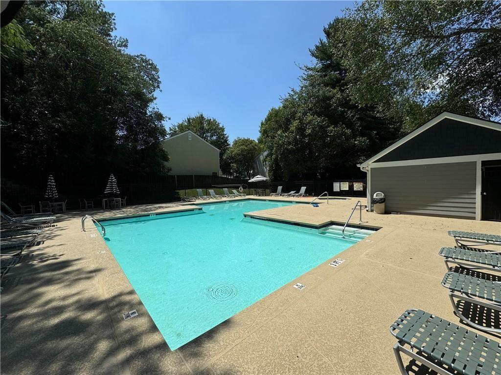 2406 Queen Anne Court