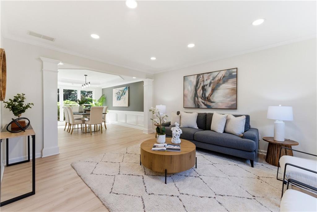 5474 Oxford Chase Way