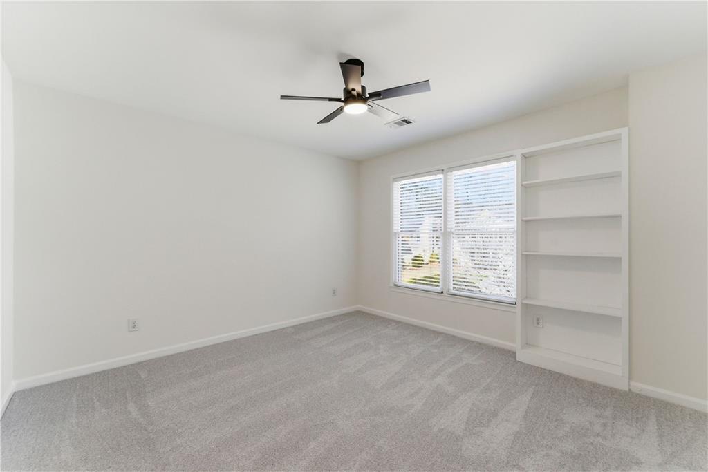 5474 Oxford Chase Way