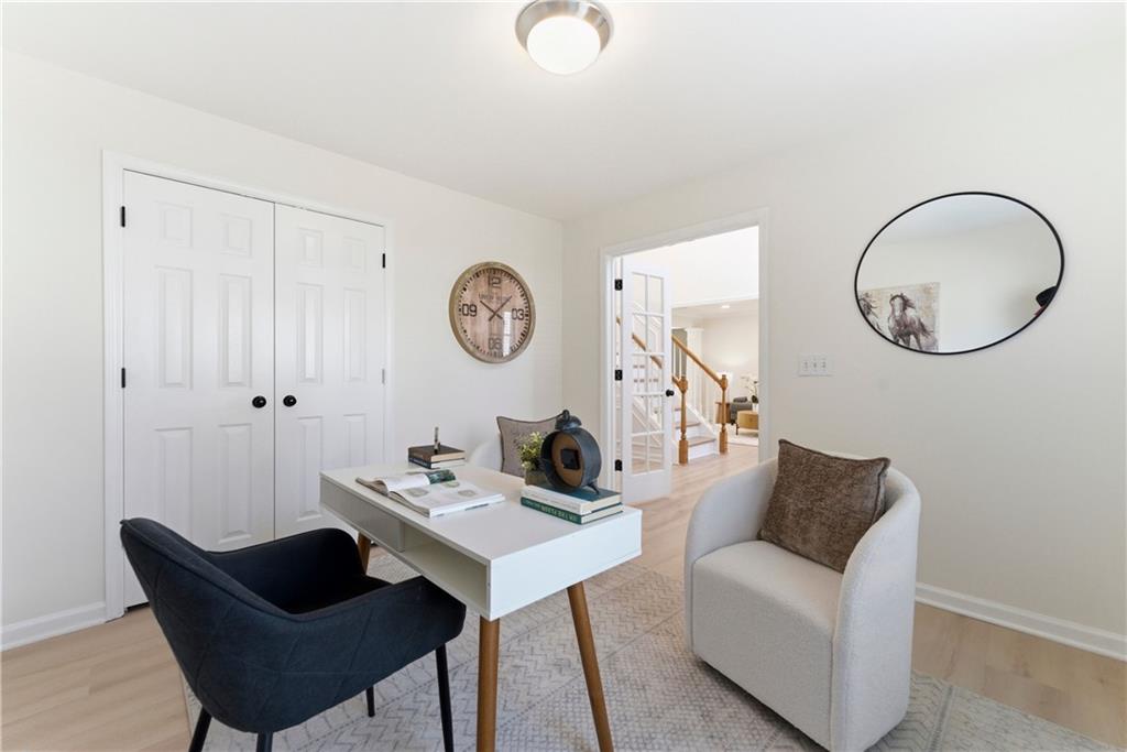 5474 Oxford Chase Way