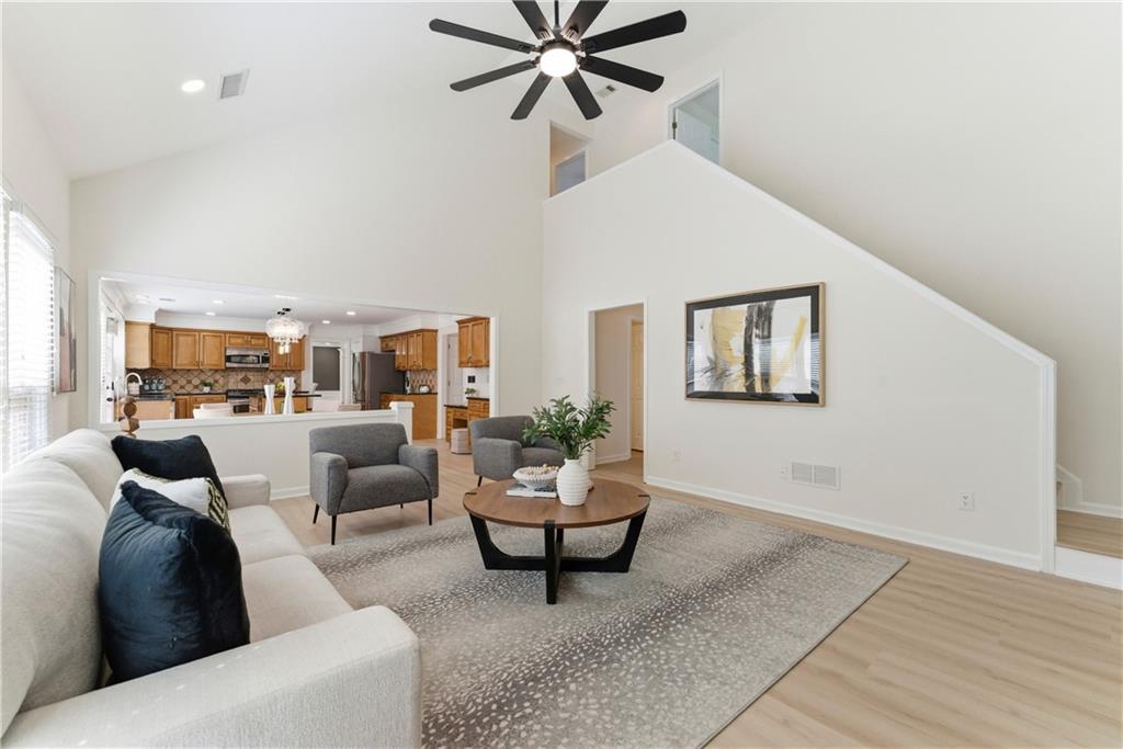 5474 Oxford Chase Way