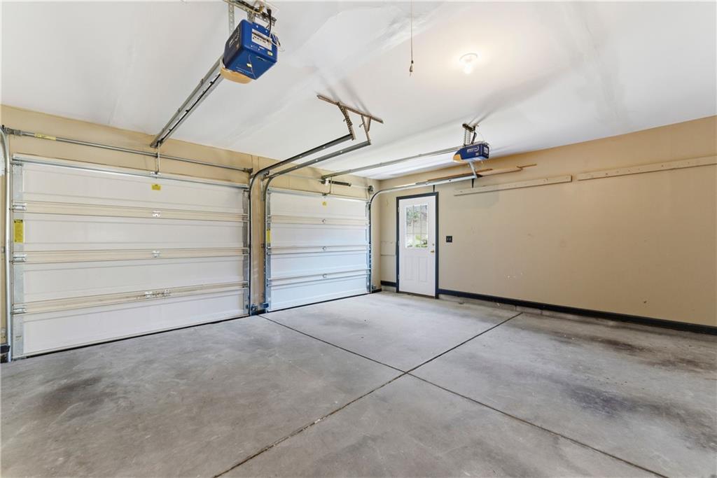 5474 Oxford Chase Way