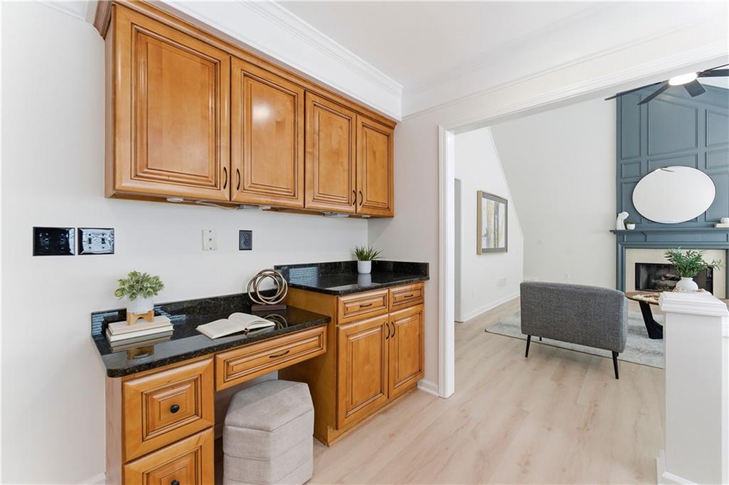 5474 Oxford Chase Way