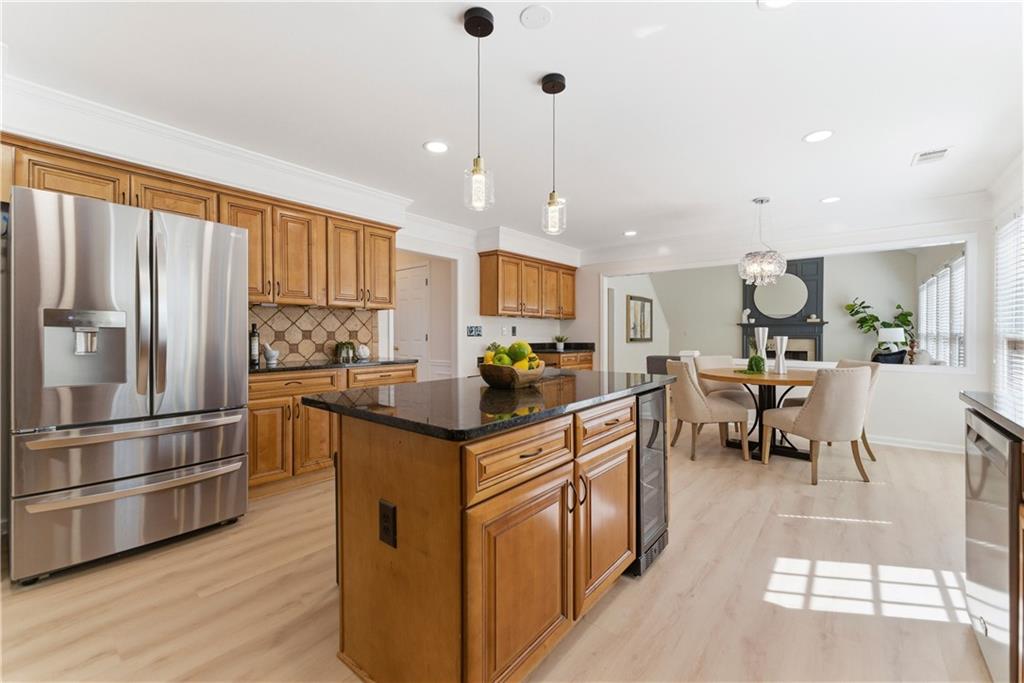 5474 Oxford Chase Way