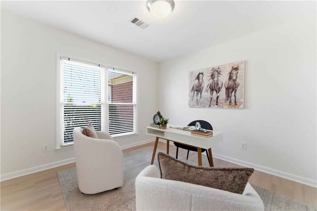 5474 Oxford Chase Way