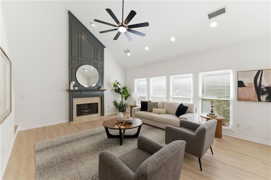 5474 Oxford Chase Way