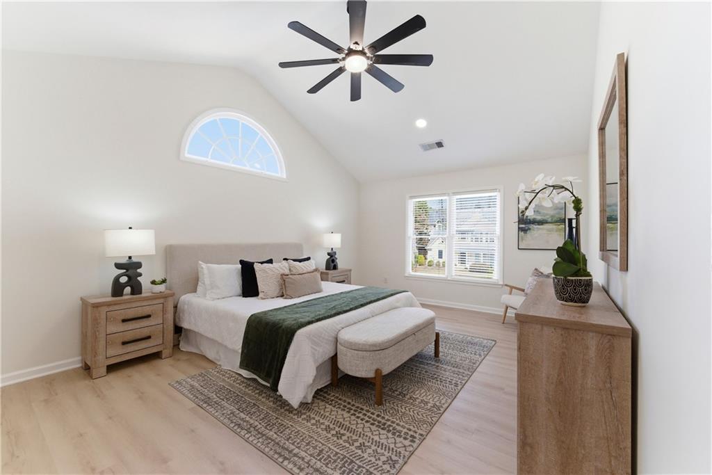 5474 Oxford Chase Way