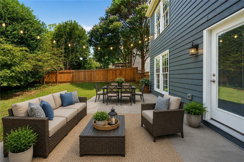 12110 Greenmont Walk
