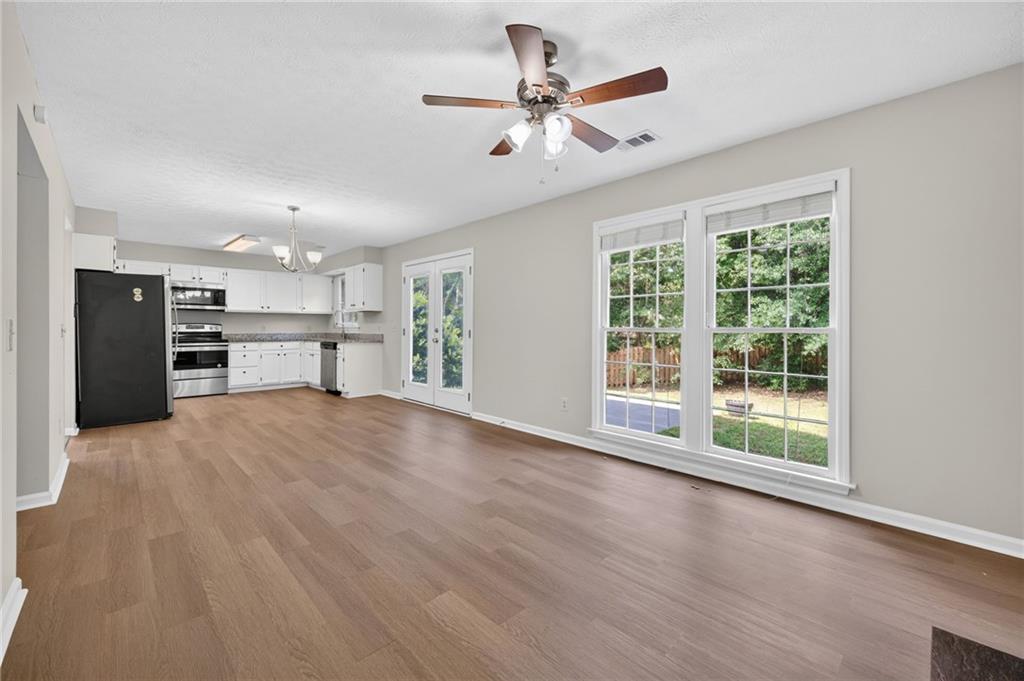12110 Greenmont Walk