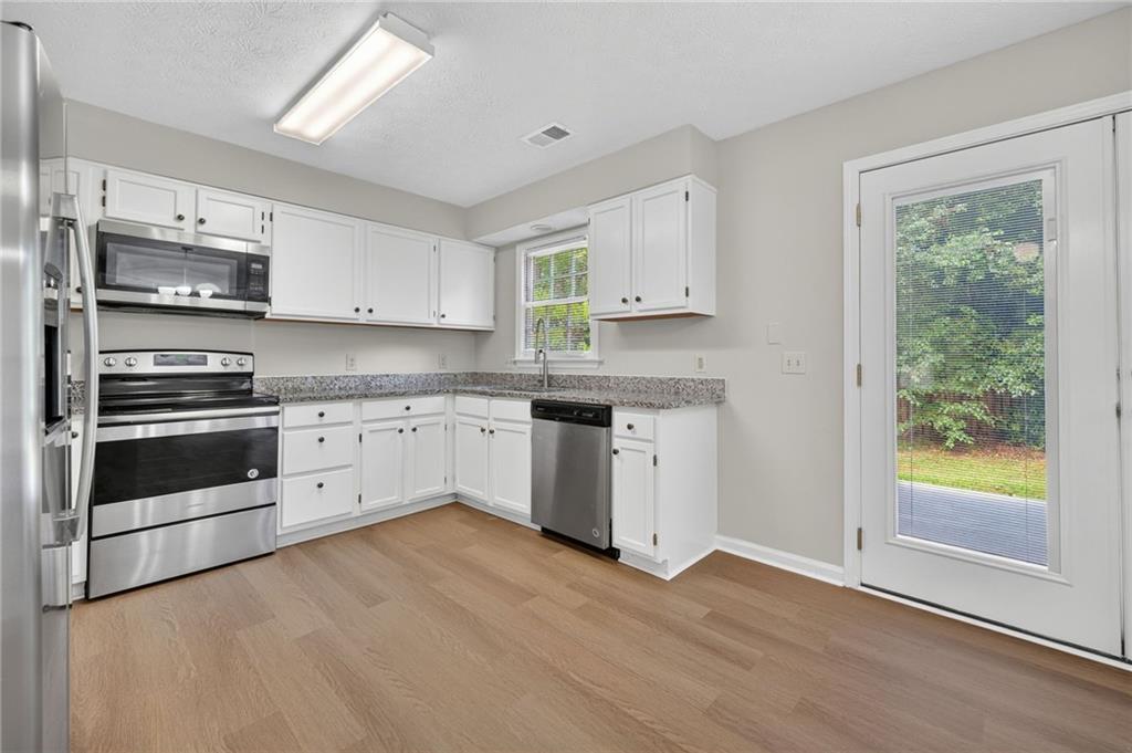 12110 Greenmont Walk