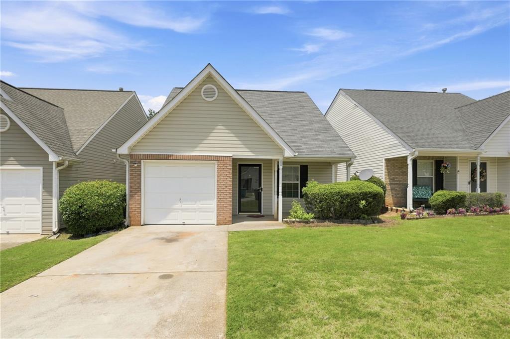 3055 Lakeside Circle