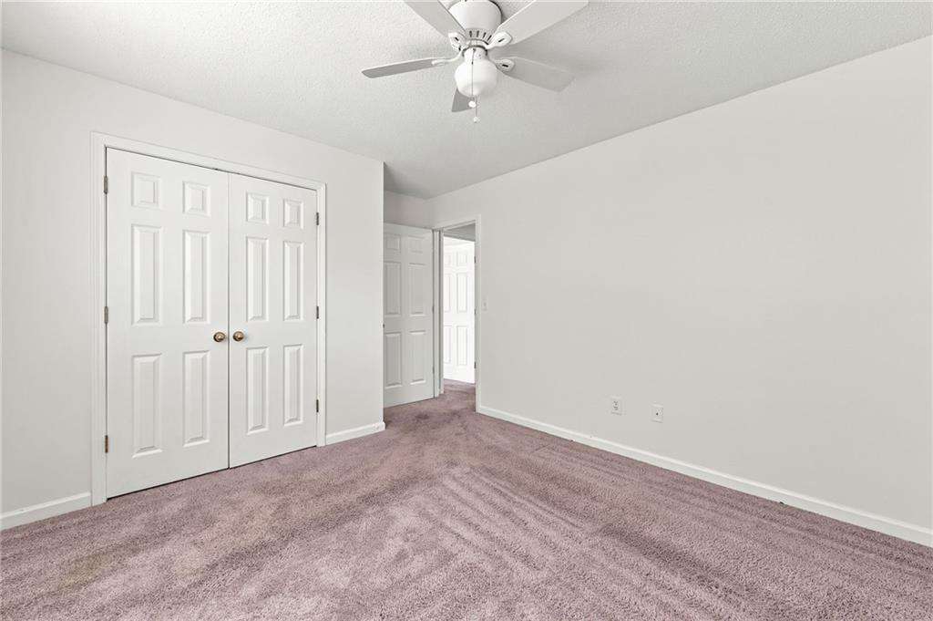3055 Lakeside Circle