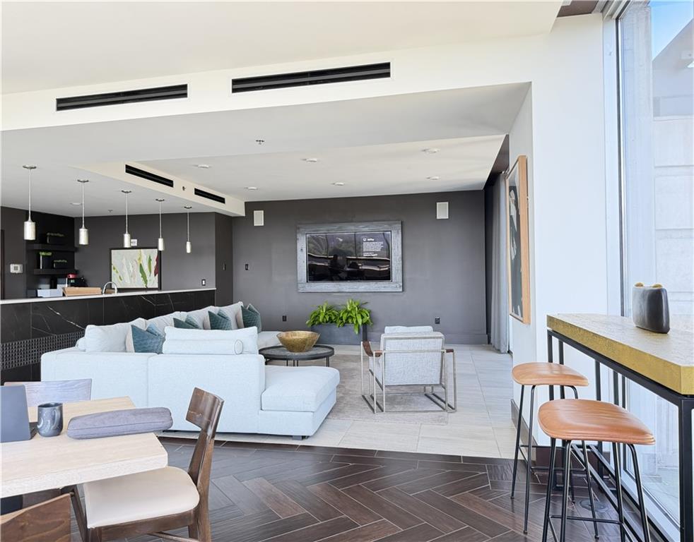 855 peachtree Street NE Unit 1915