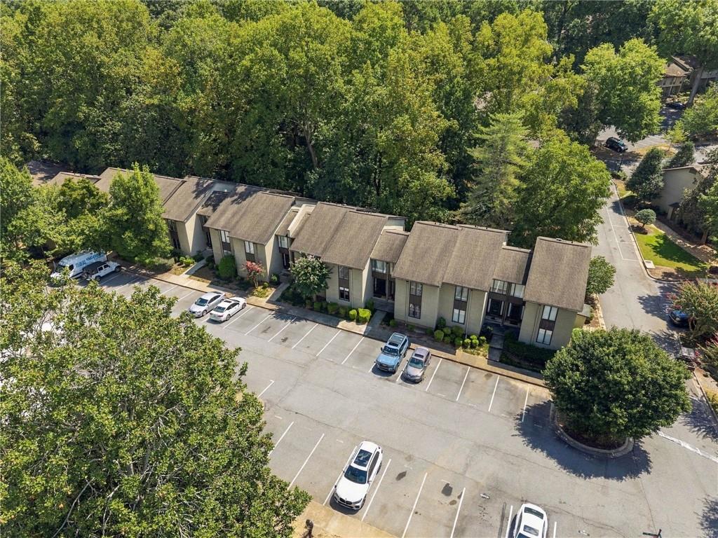 8 Ivy Ridge NE