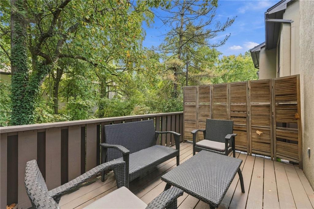 8 Ivy Ridge NE