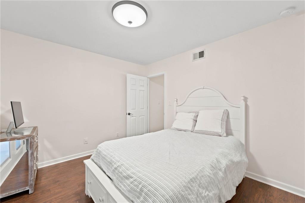 8 Ivy Ridge NE