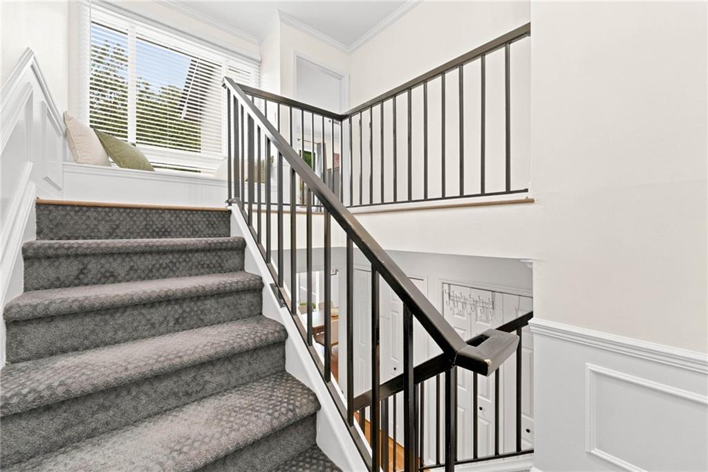 8 Ivy Ridge NE
