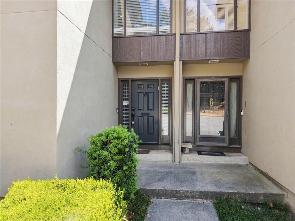 8 Ivy Ridge NE