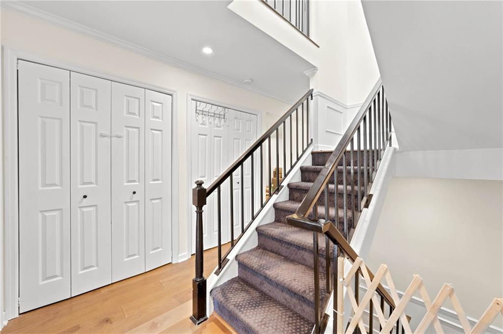 8 Ivy Ridge NE