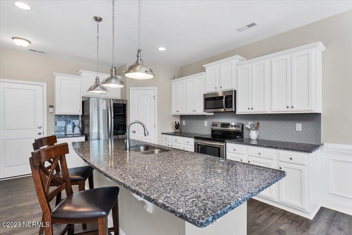 725 Avenue Of The Carolinas