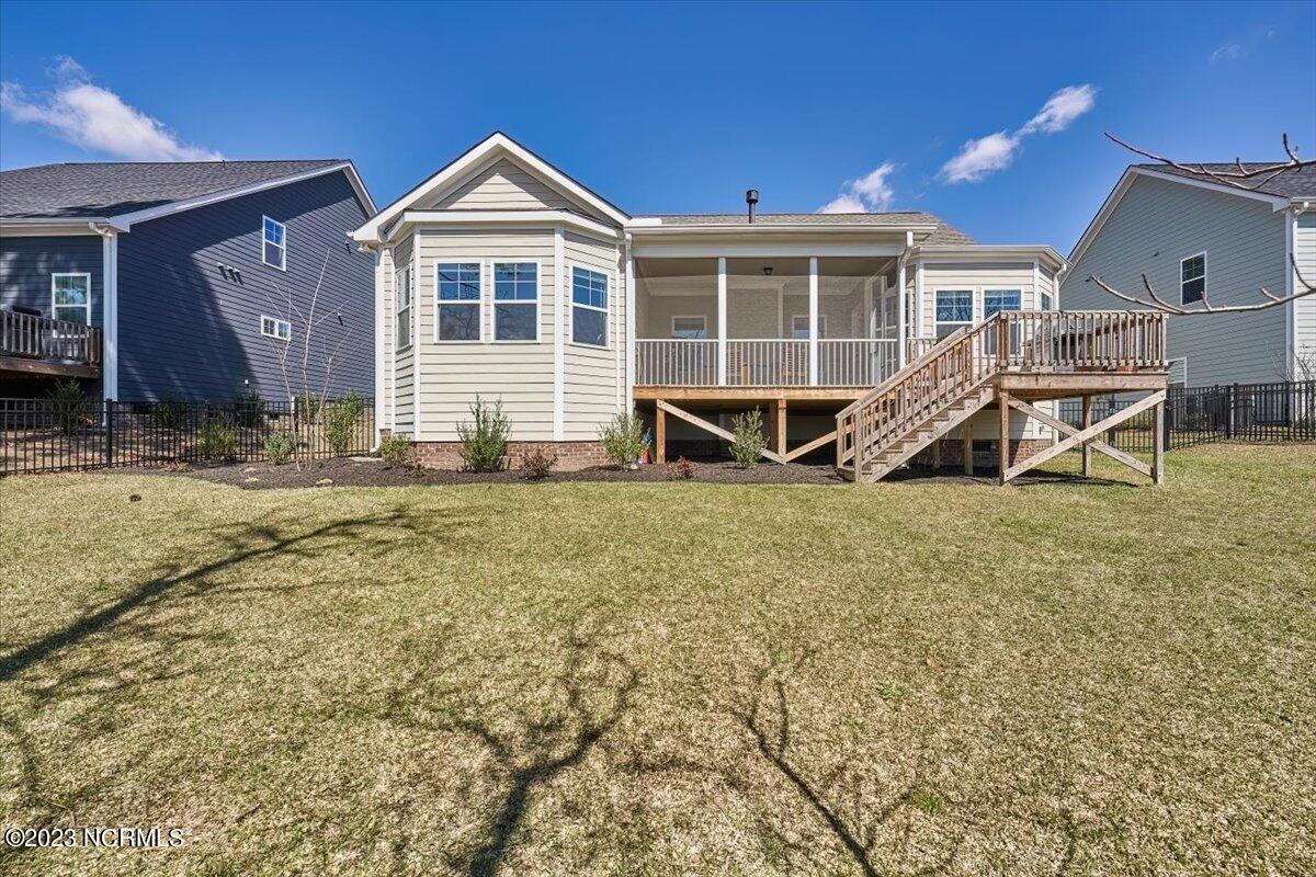 725 Avenue Of The Carolinas