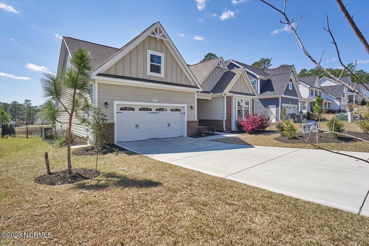 725 Avenue Of The Carolinas