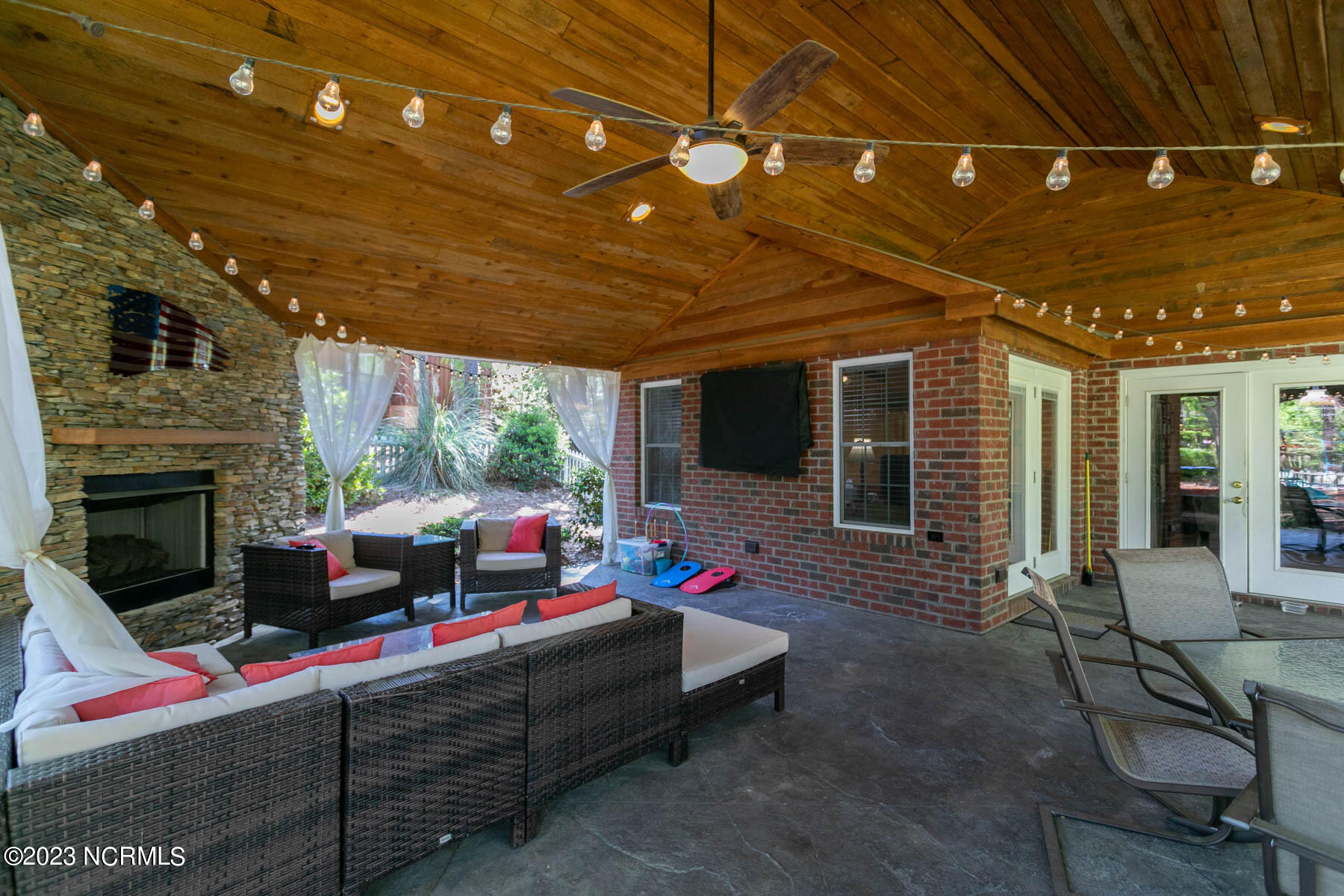 8 Martin Drive