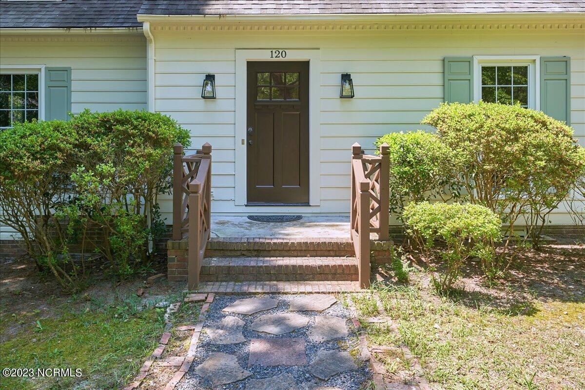 120 Cliff Court