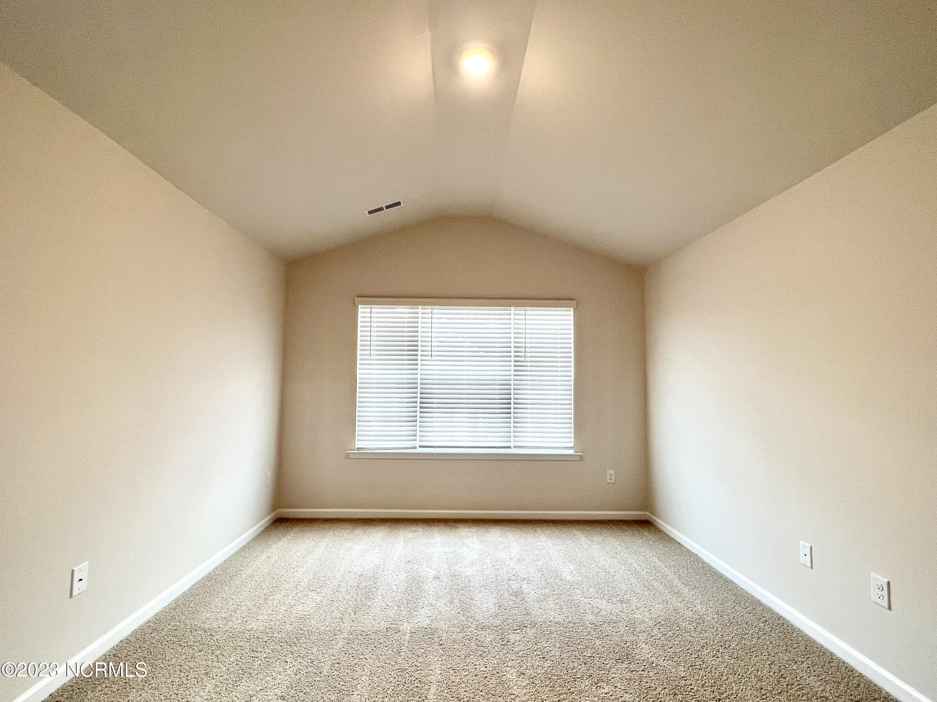 1911 Gracie Lane