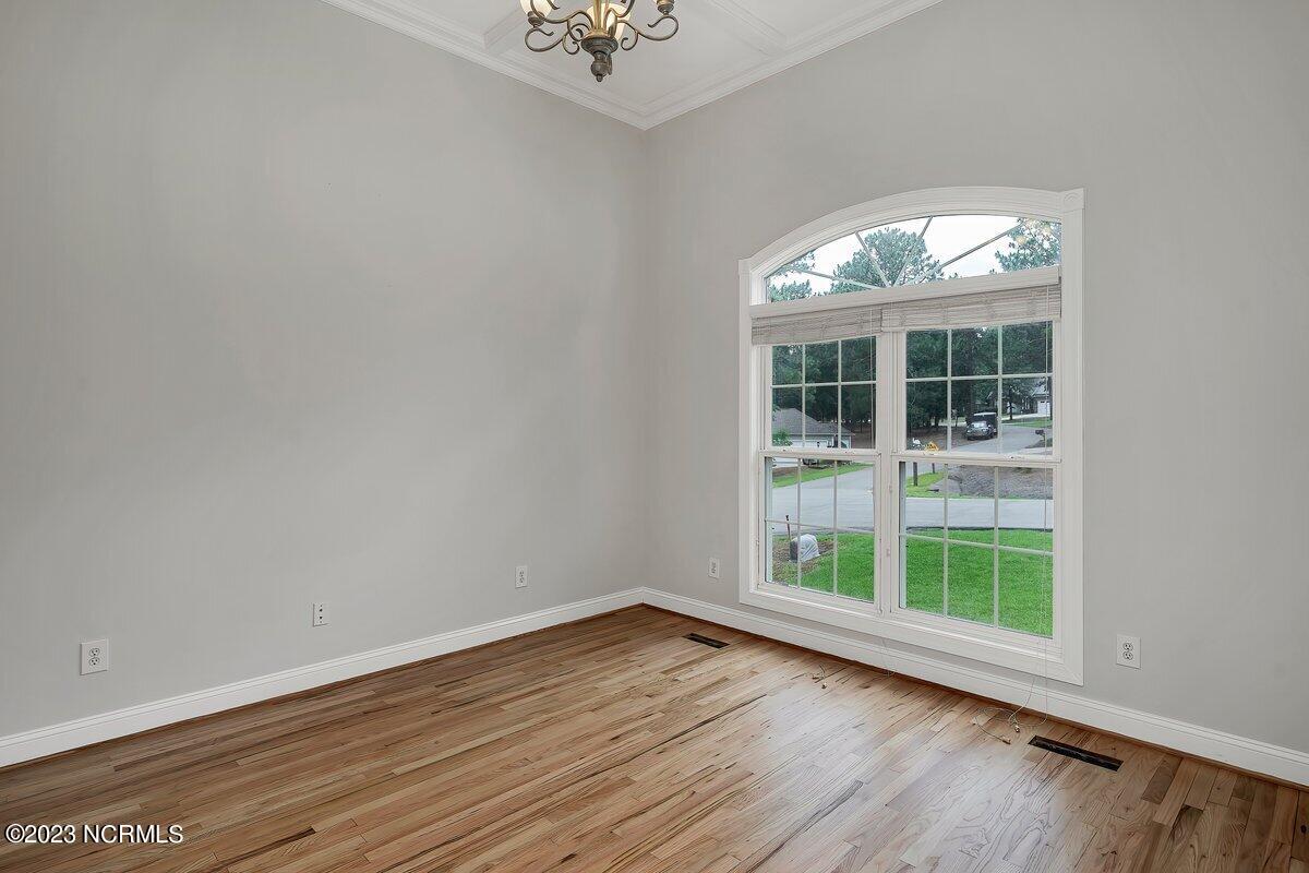 480 Lake Forest Drive SE