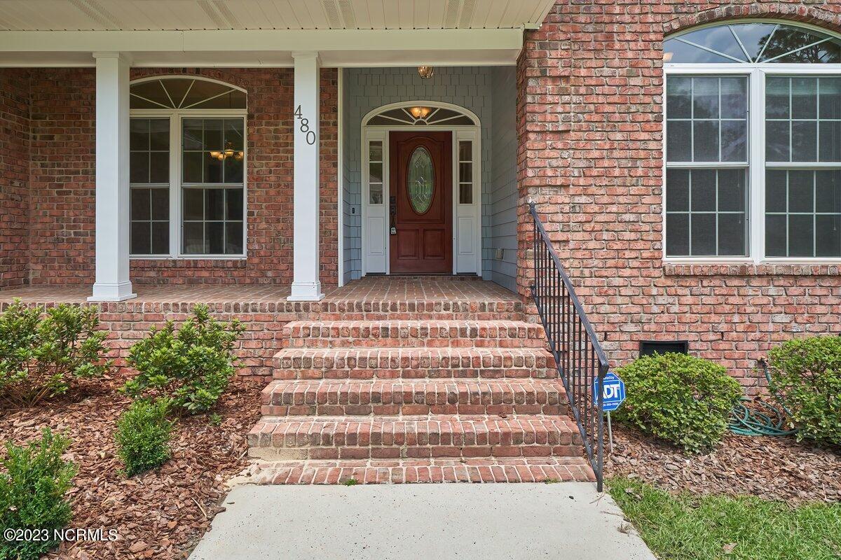 480 Lake Forest Drive SE