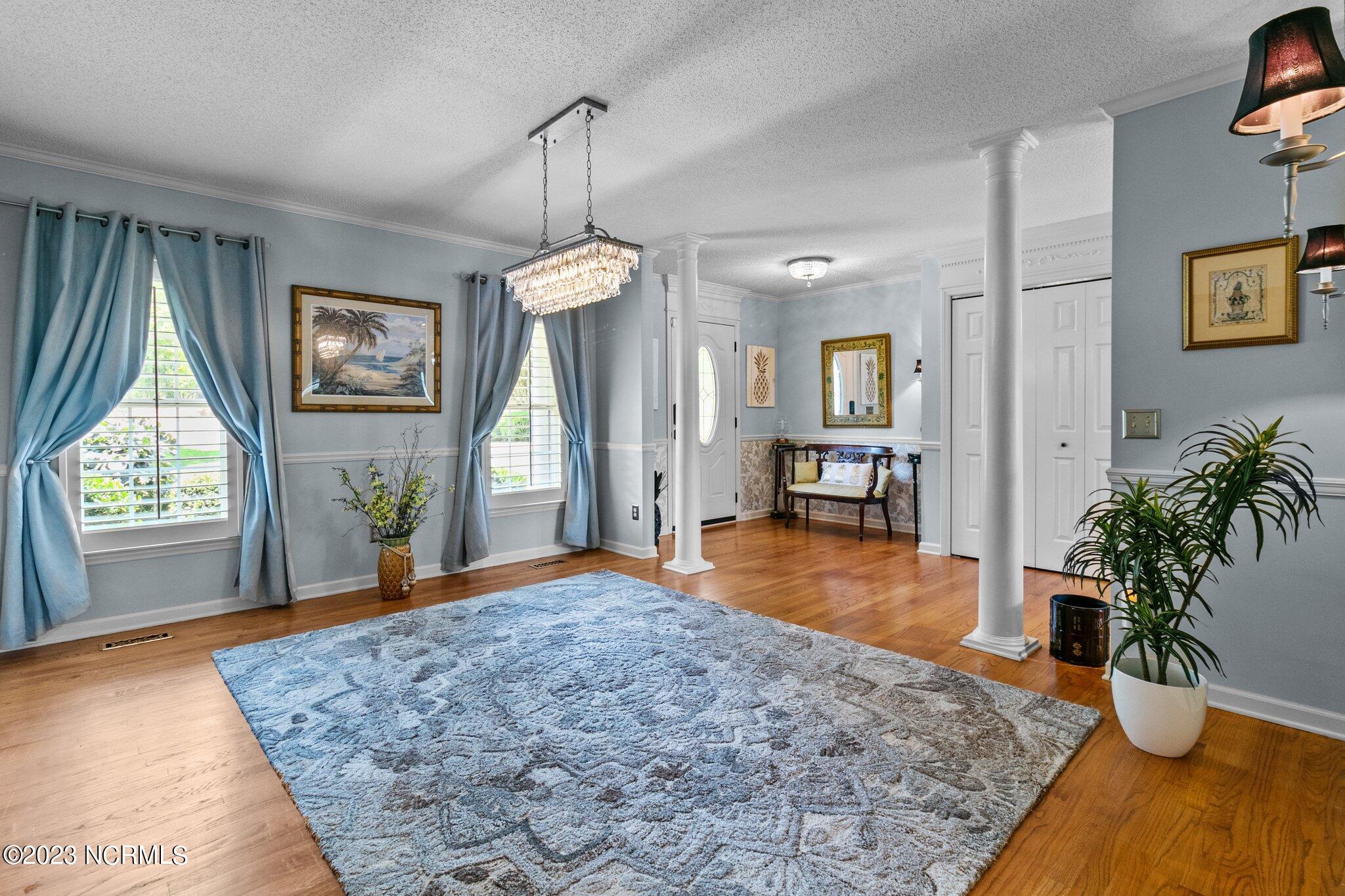 104 Steeplechase Way
